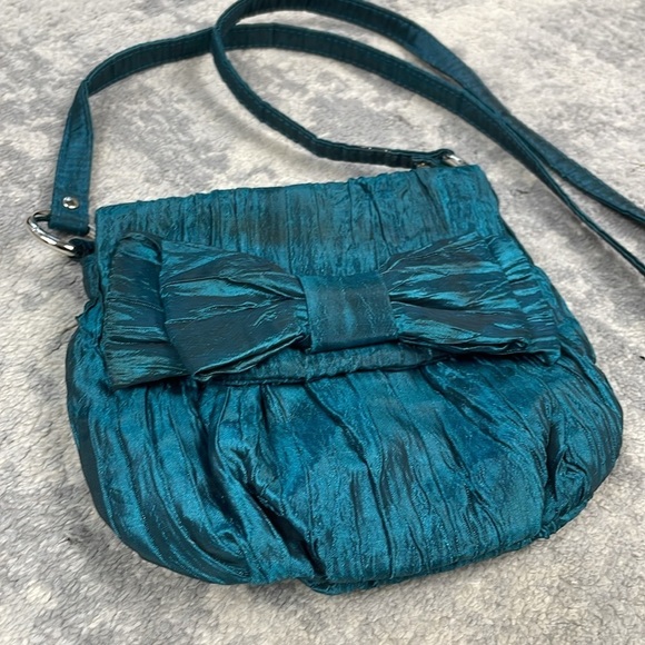 Fashion Express Shiny Crinkle Satin Bow Flap Small Evening Bag Crossbody Blue - Picture 2 of 10